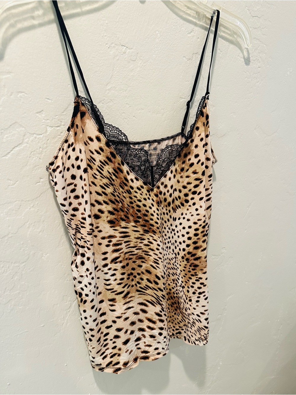 Natori Leopard print cami with lace trim top - and adjustable straps size Large